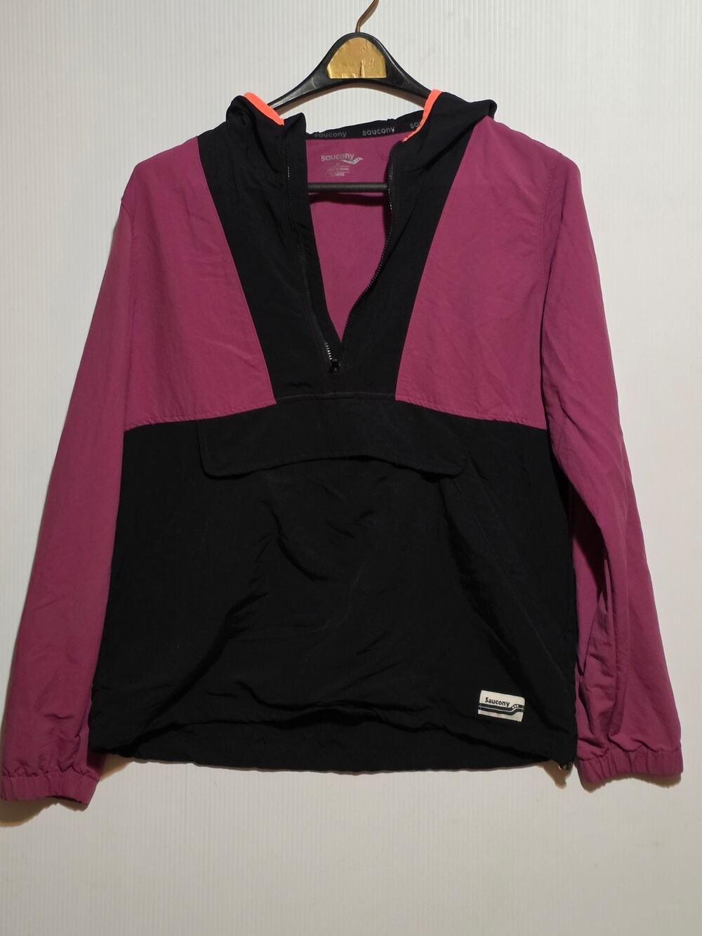 Saucony Womens M Colorblock Hooded Half Zip Windbreaker Pullover Jacket Running